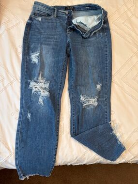Judy Blue Distressed Medium Blue Boyfriend Jeans